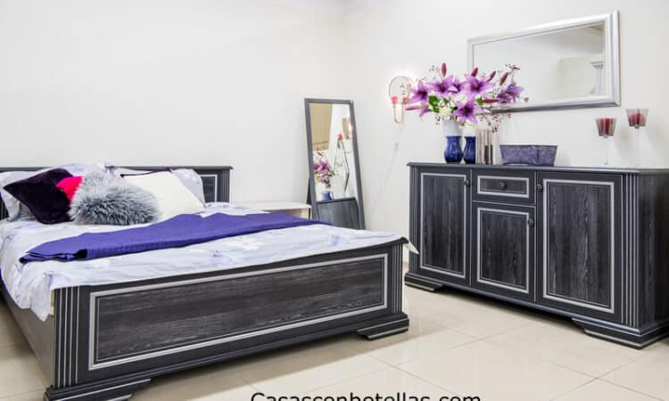 dormitorio con gran espacio